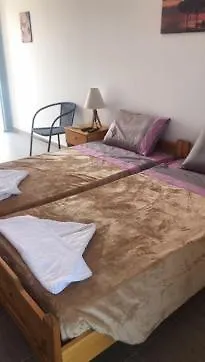 Haroula Beach Apartment *